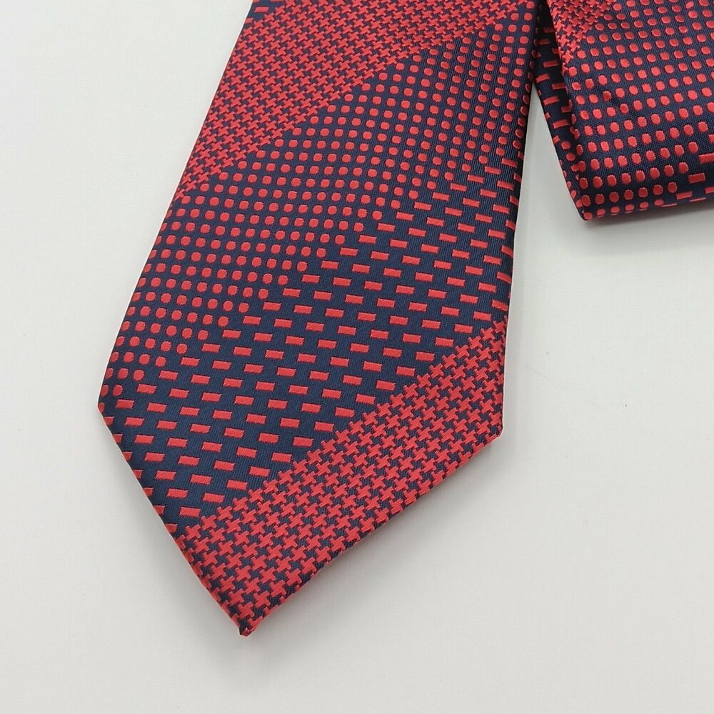 Brand Q Tie Mens 62” Red Navy Geometric Microfiber Designer Classic Nautical New